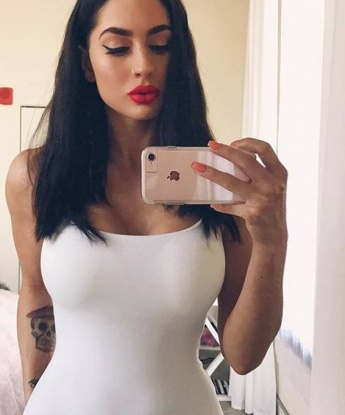 Я креативна и открыта для новых приключений. Встреча со мной – это настоящий уровень VIP-проведения времени, гармония и наслаждение, в которых ты заслуживаешь исключительно лучшее. 🌟
Я живу в Москве и знаю этот город как свои пять пальцев. Со мной ты сможешь окунуться в мир удовольствия и расслабления. Мои услуги – это не только незабываемый секс, но и общение, массаж и многое другое. У меня есть несколько отличных отзывов от моих постоянных клиентов. Фото со мной ты также можешь найти на моей странице. 😉
Не упусти возможность окунуться в мир наслаждения и страсти со мной. Я гарантирую, что наша встреча будет полна ярких эмоций и удовлетворения. Доверься мне, и я превратю твои фантазии в реальность! 5524, 28 лет